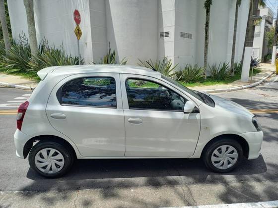 TOYOTA ETIOS 1.3 X 16V FLEX 4P MANUAL